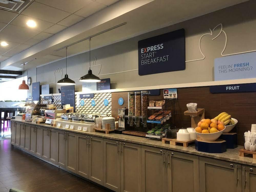 Holiday Inn Express Washington Dc Silver Spring By Ihg Экстерьер фото
